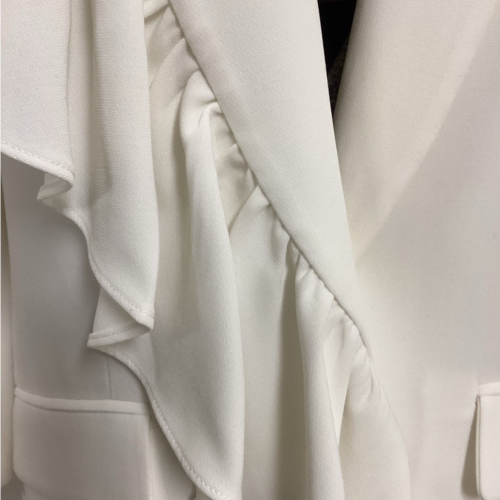 Cinq à Sept White Ruffled Blazer - Picture 5 of 10